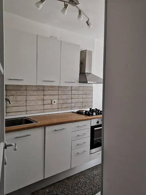 Leda Apartment Pula 0*,